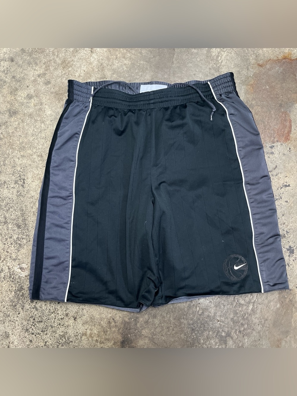Y2K Nike Shorts Men’s Extra Large Black Reversible Heavyweight Breathable Sport